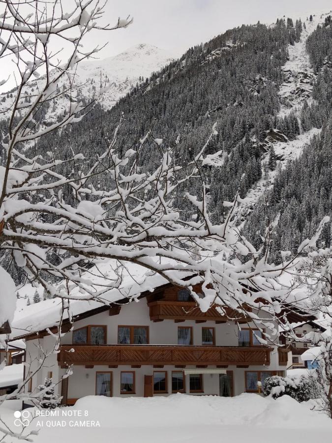 Haus Schoderbock Apartamento Sankt Leonhard im Pitztal Exterior foto