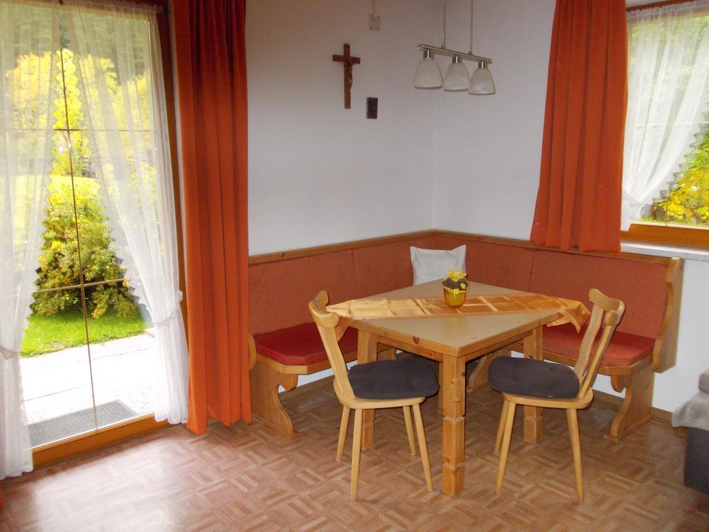 Haus Schoderbock Apartamento Sankt Leonhard im Pitztal Exterior foto
