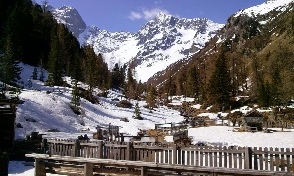 Haus Schoderbock Apartamento Sankt Leonhard im Pitztal Exterior foto