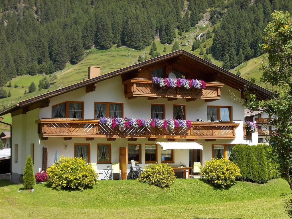 Haus Schoderbock Apartamento Sankt Leonhard im Pitztal Exterior foto