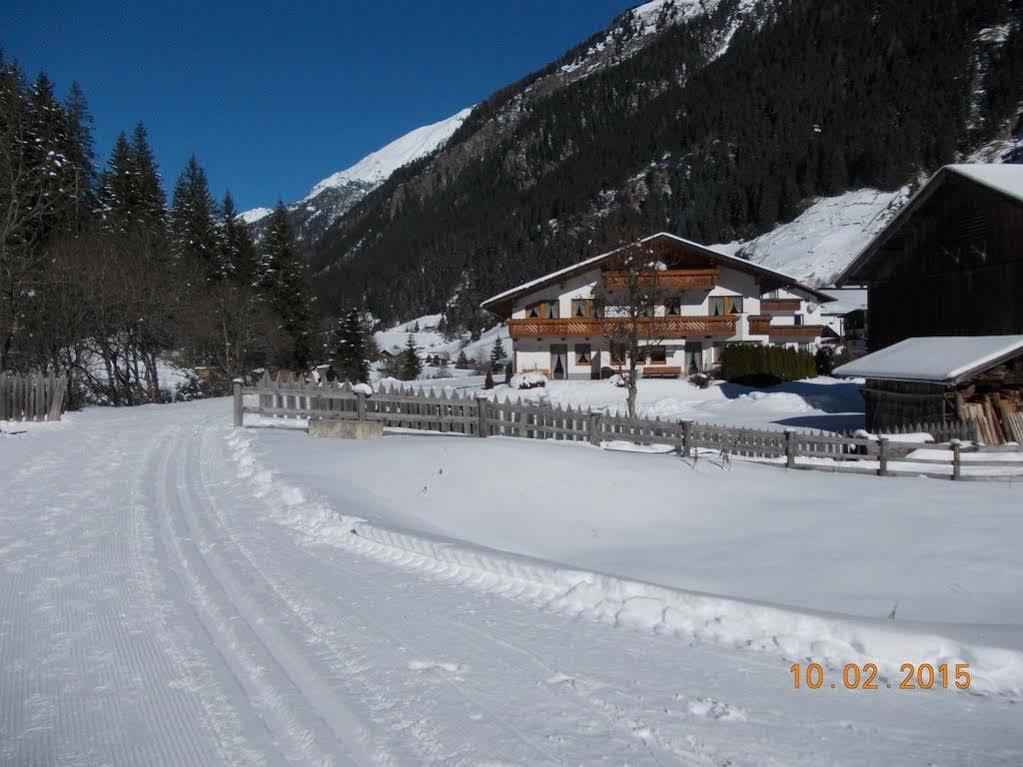 Haus Schoderbock Apartamento Sankt Leonhard im Pitztal Exterior foto