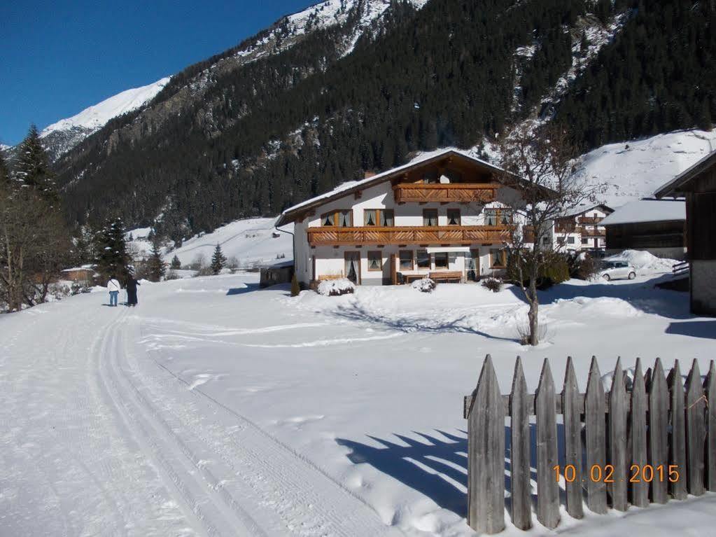 Haus Schoderbock Apartamento Sankt Leonhard im Pitztal Exterior foto