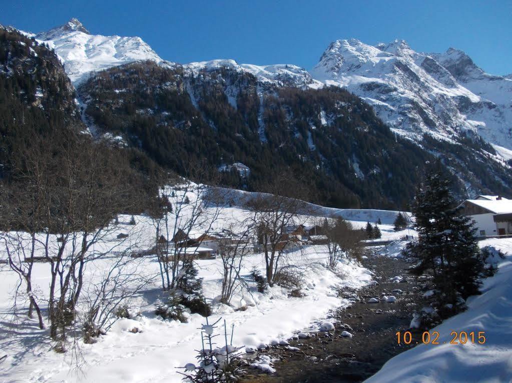 Haus Schoderbock Apartamento Sankt Leonhard im Pitztal Exterior foto