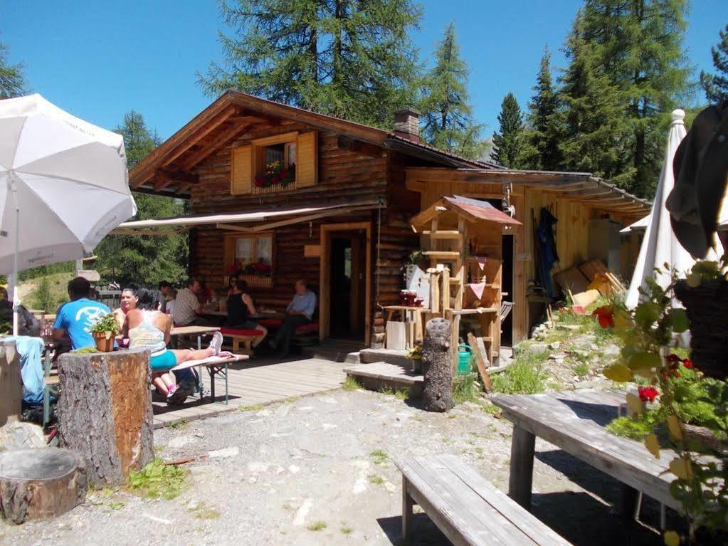 Haus Schoderbock Apartamento Sankt Leonhard im Pitztal Exterior foto